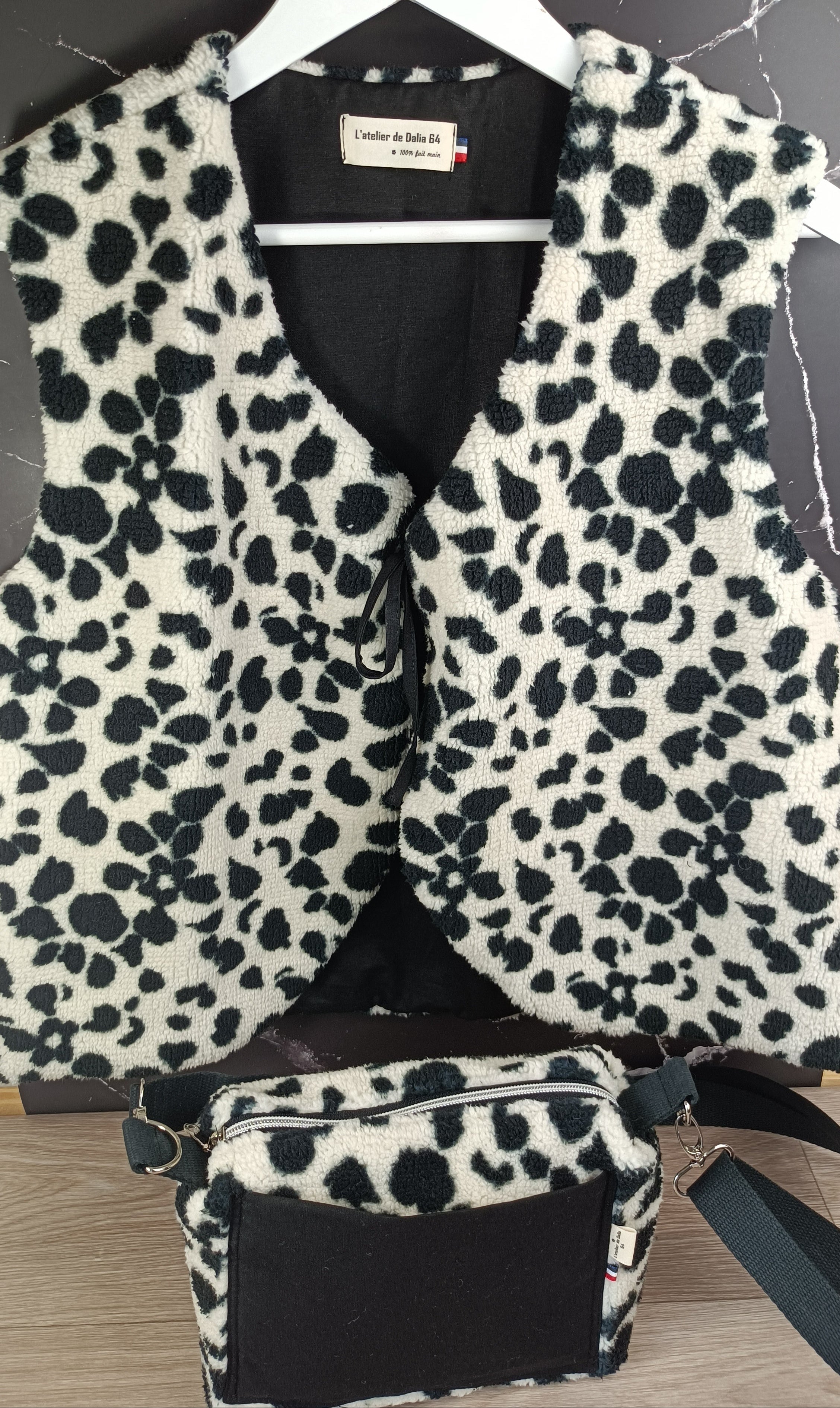 Gilet berger adultes sherpa noir et blanc tissu intérieur noir 