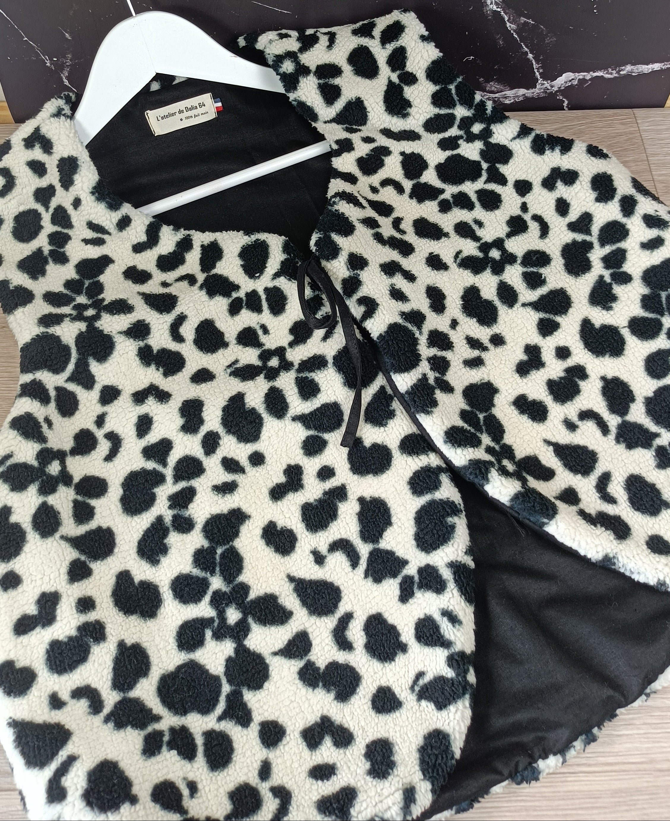 Gilet berger adultes sherpa noir et blanc tissu intérieur noir 