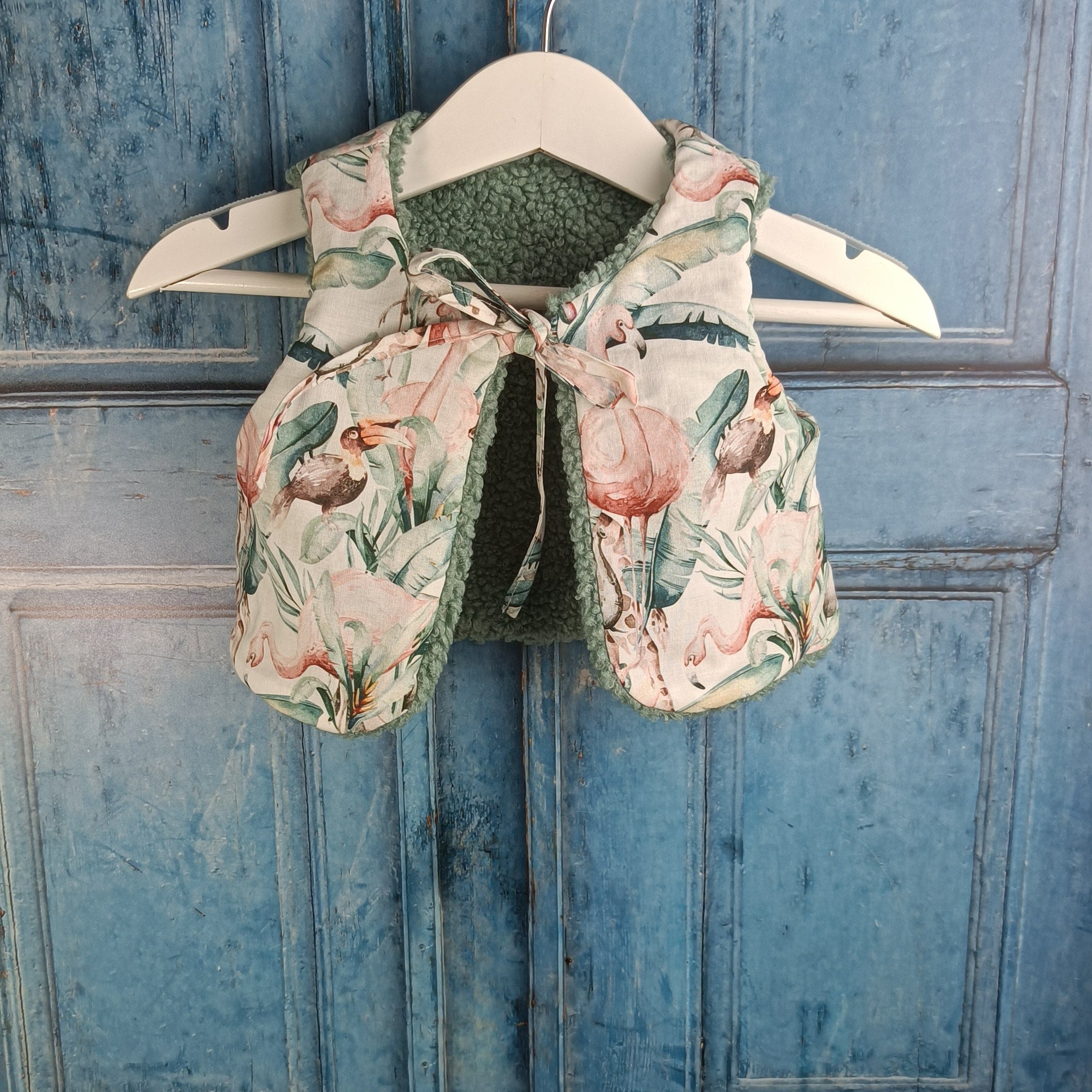Gilet berger bébé sherpa vert thym tissu savane pastel