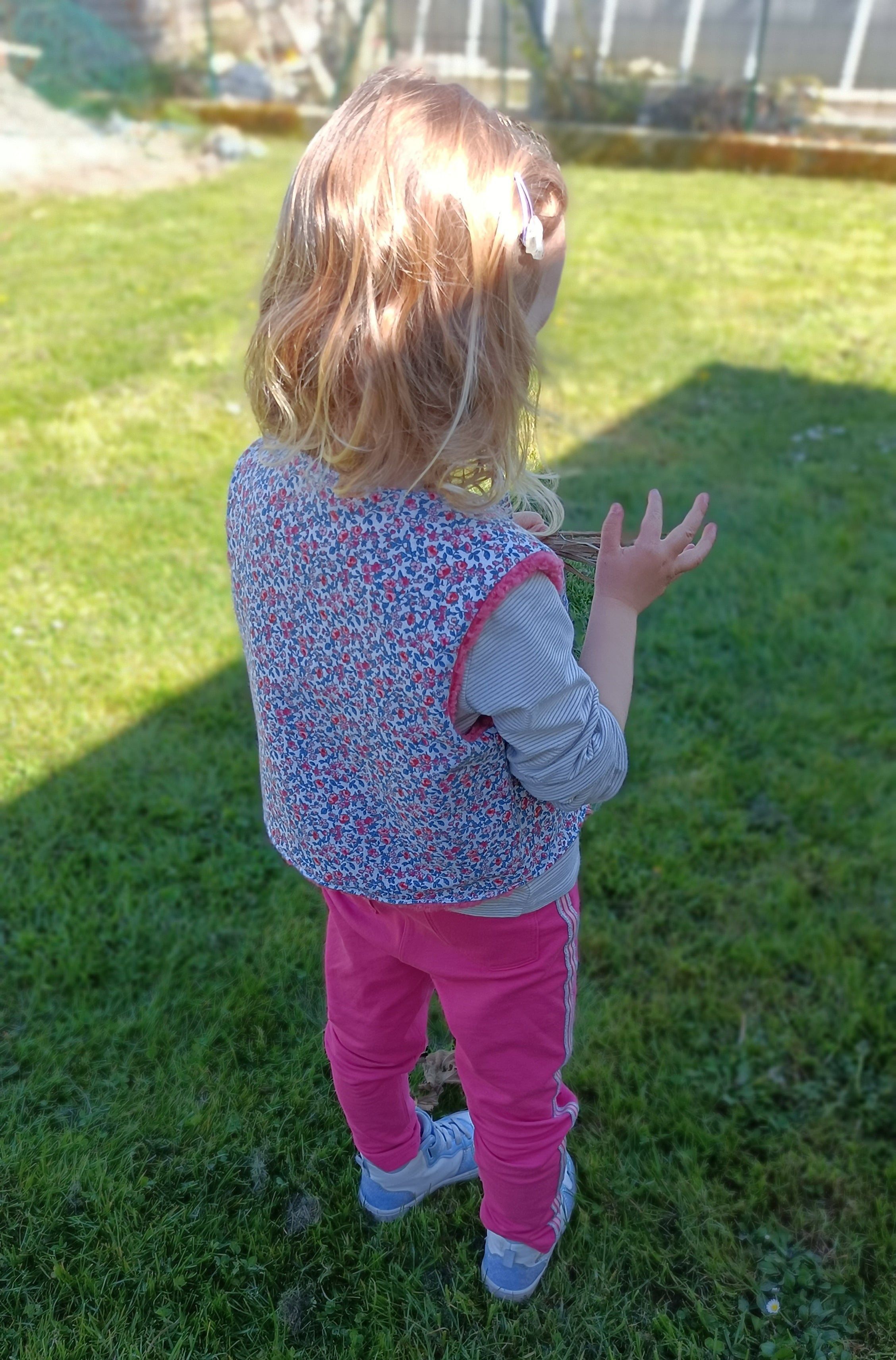 Gilet berger enfant sherpa corail tissu fleuri 