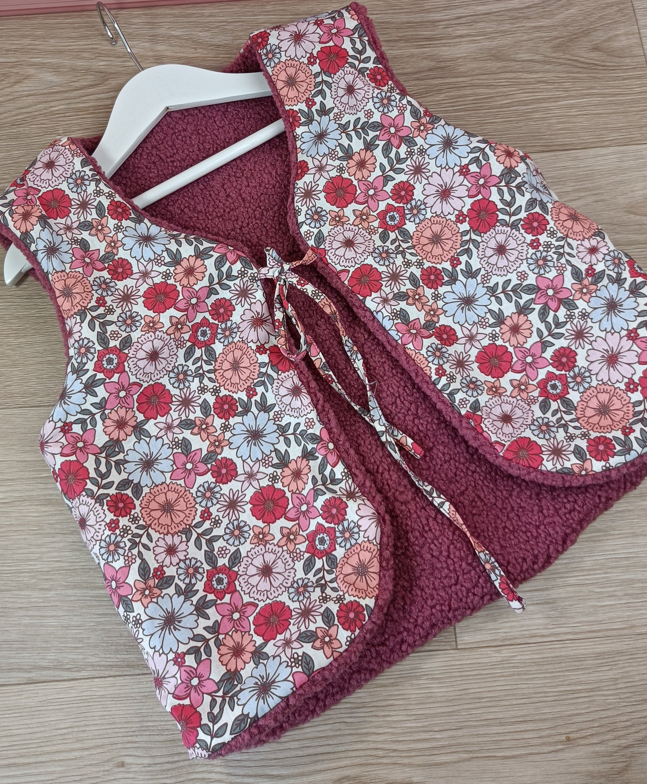 Gilet berger enfant vieux rose Brigitte