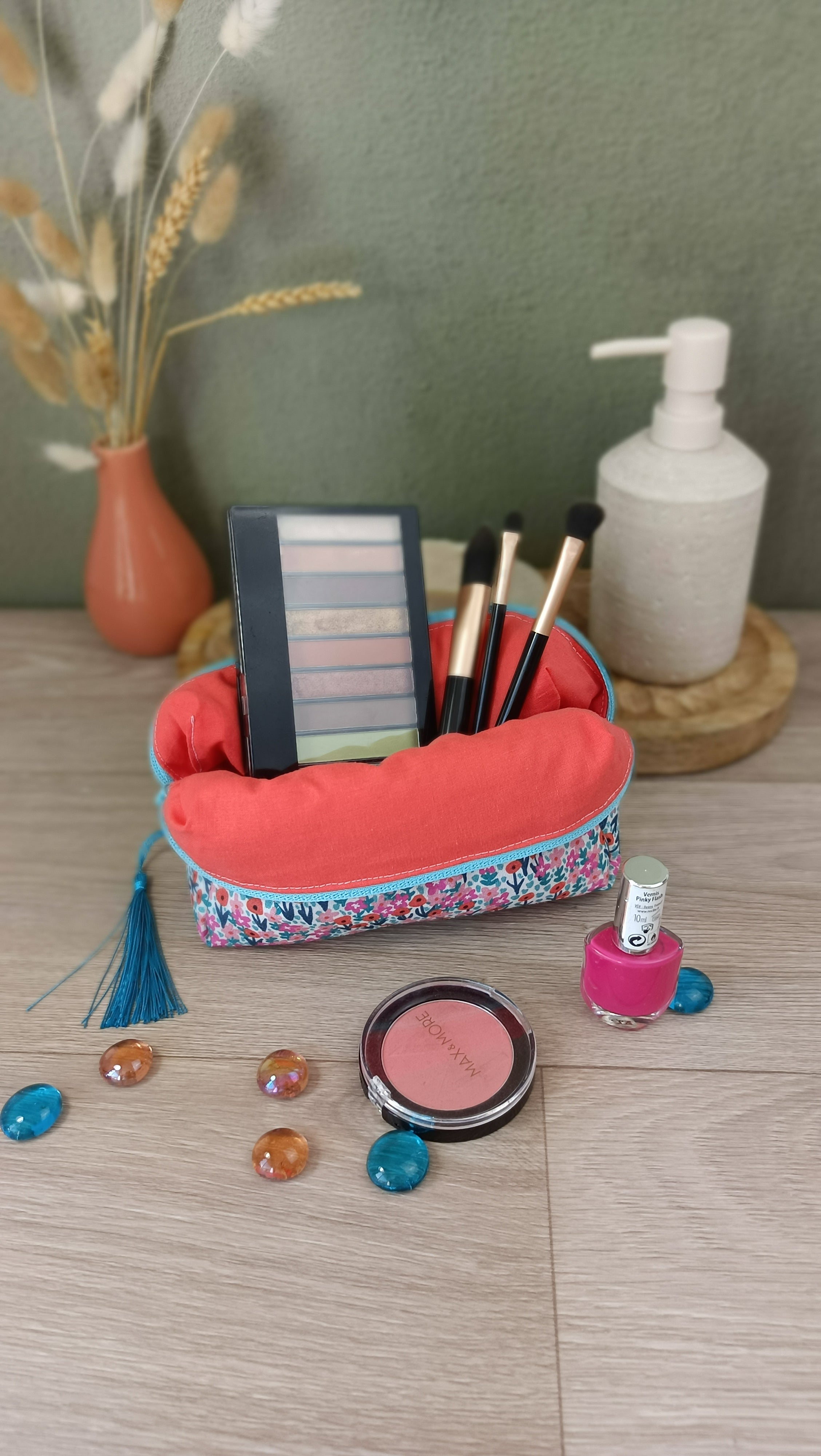 Trousse maquillage et accessoires assortis - Fleurs multico