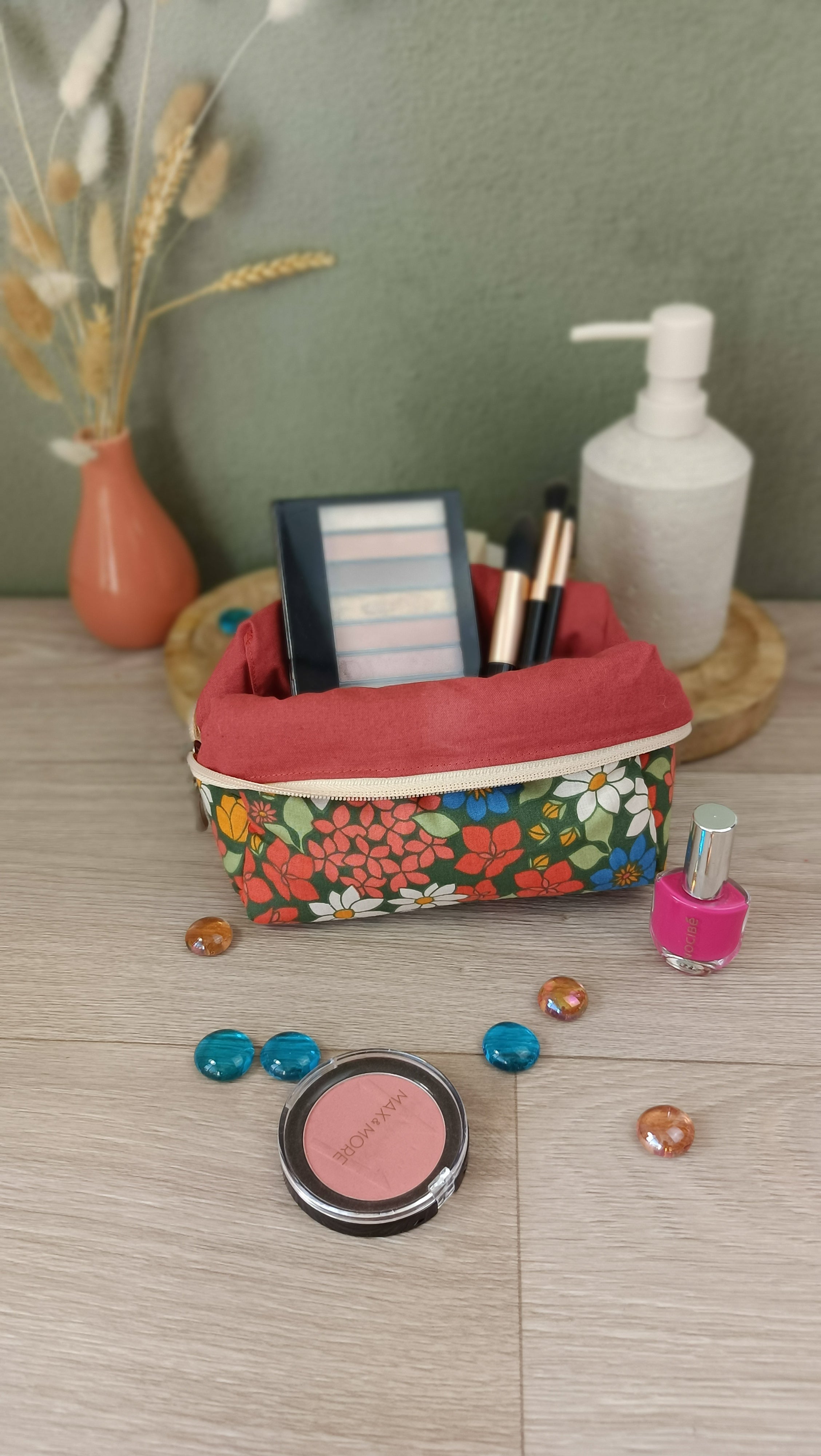 Trousse maquillage et accessoires assortis - Fleuri orange vert