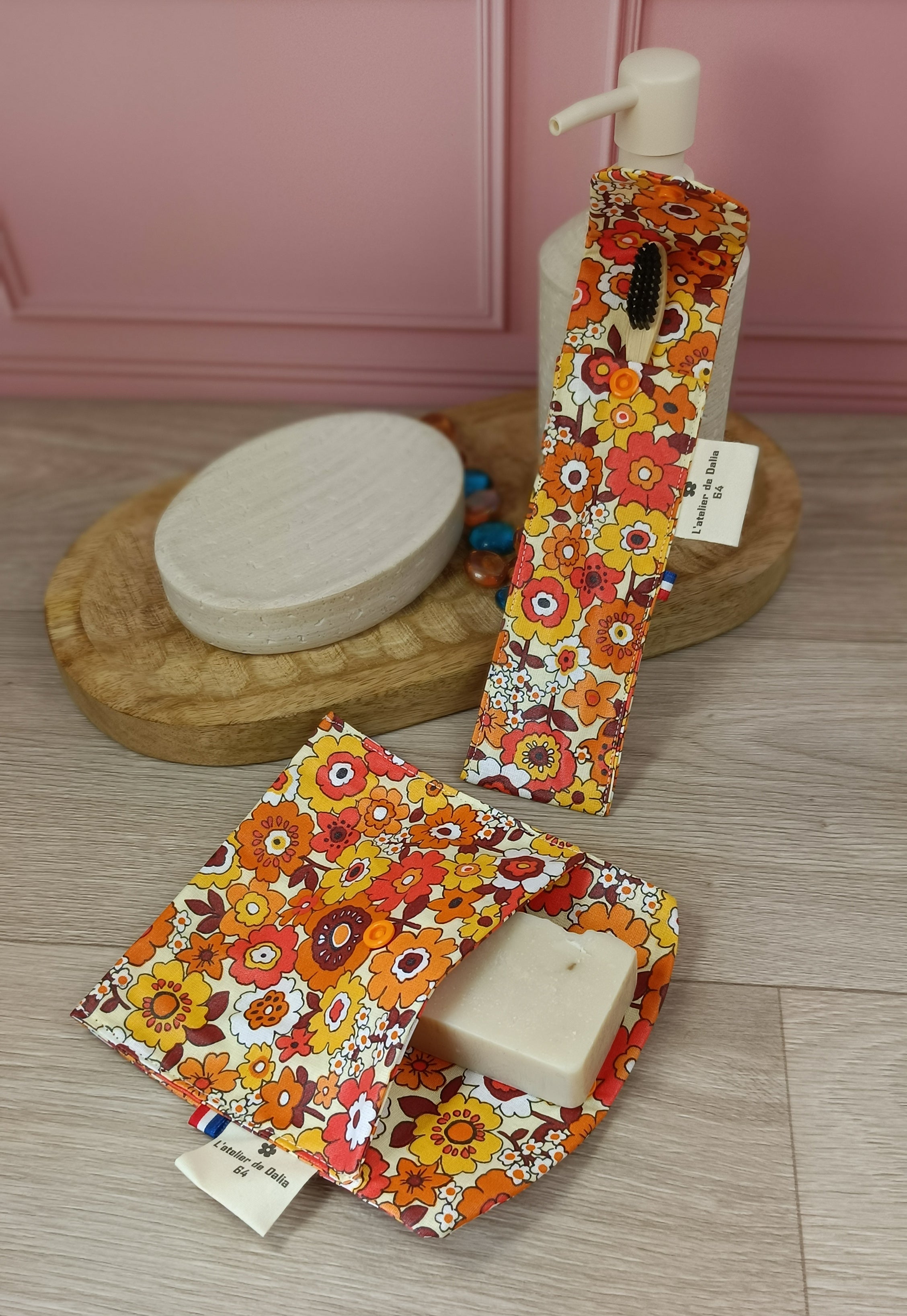 Étuis à brosses à dent et pochettes à savon lavables - Collection Fleurs rétro
