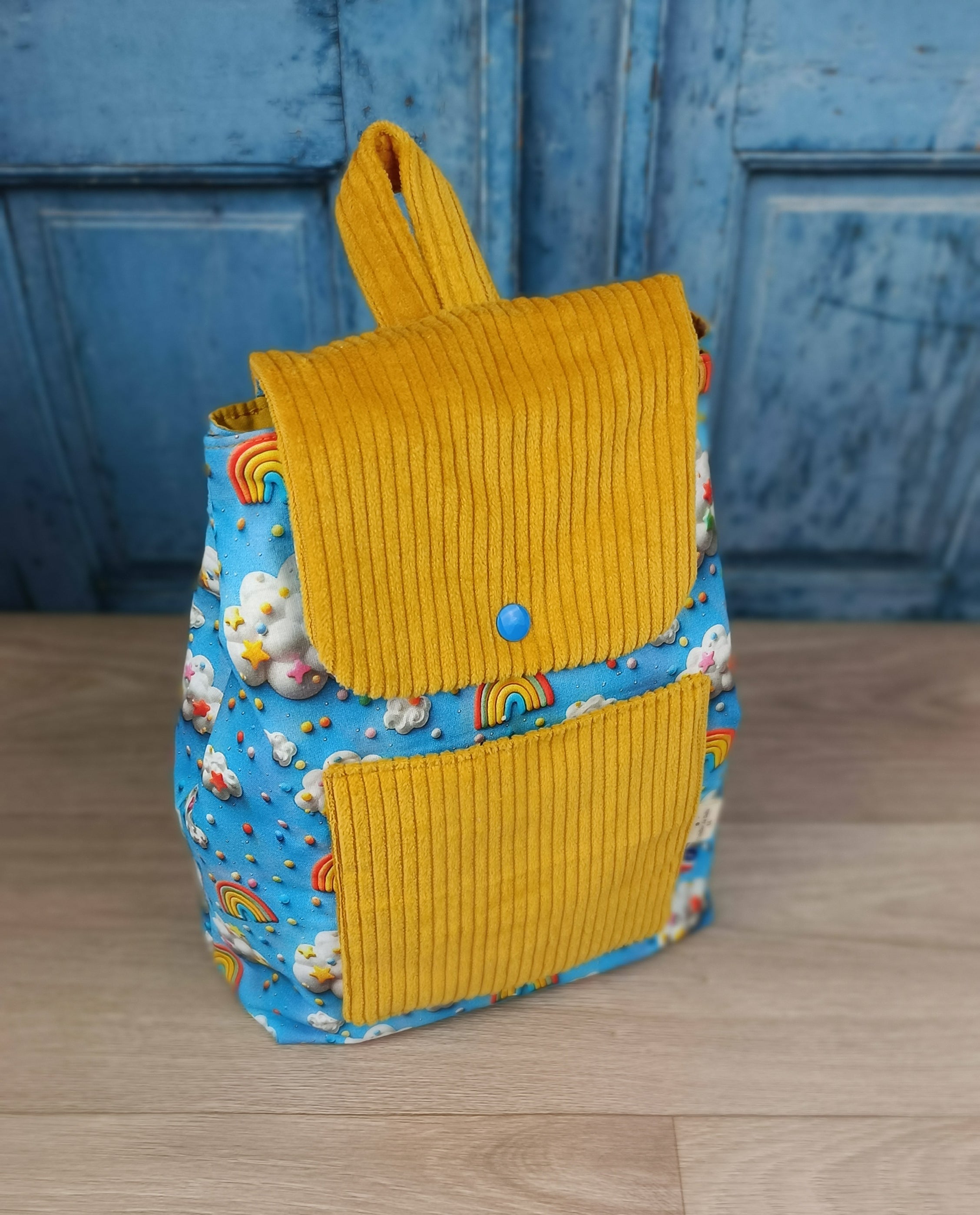 sac à dos et serviette cantine 3 d raimbow design