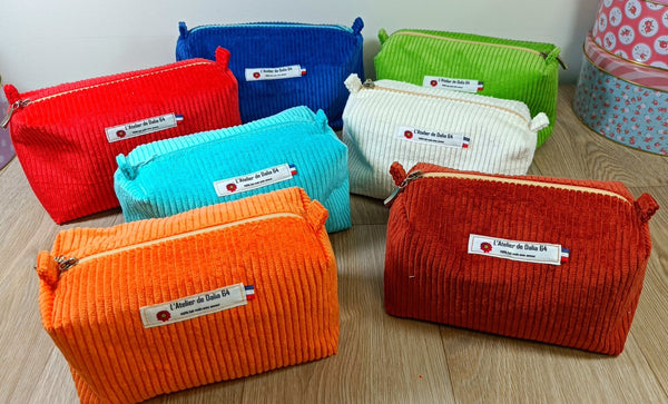 Pochettes trousses carrées zippées - maxi- Velours