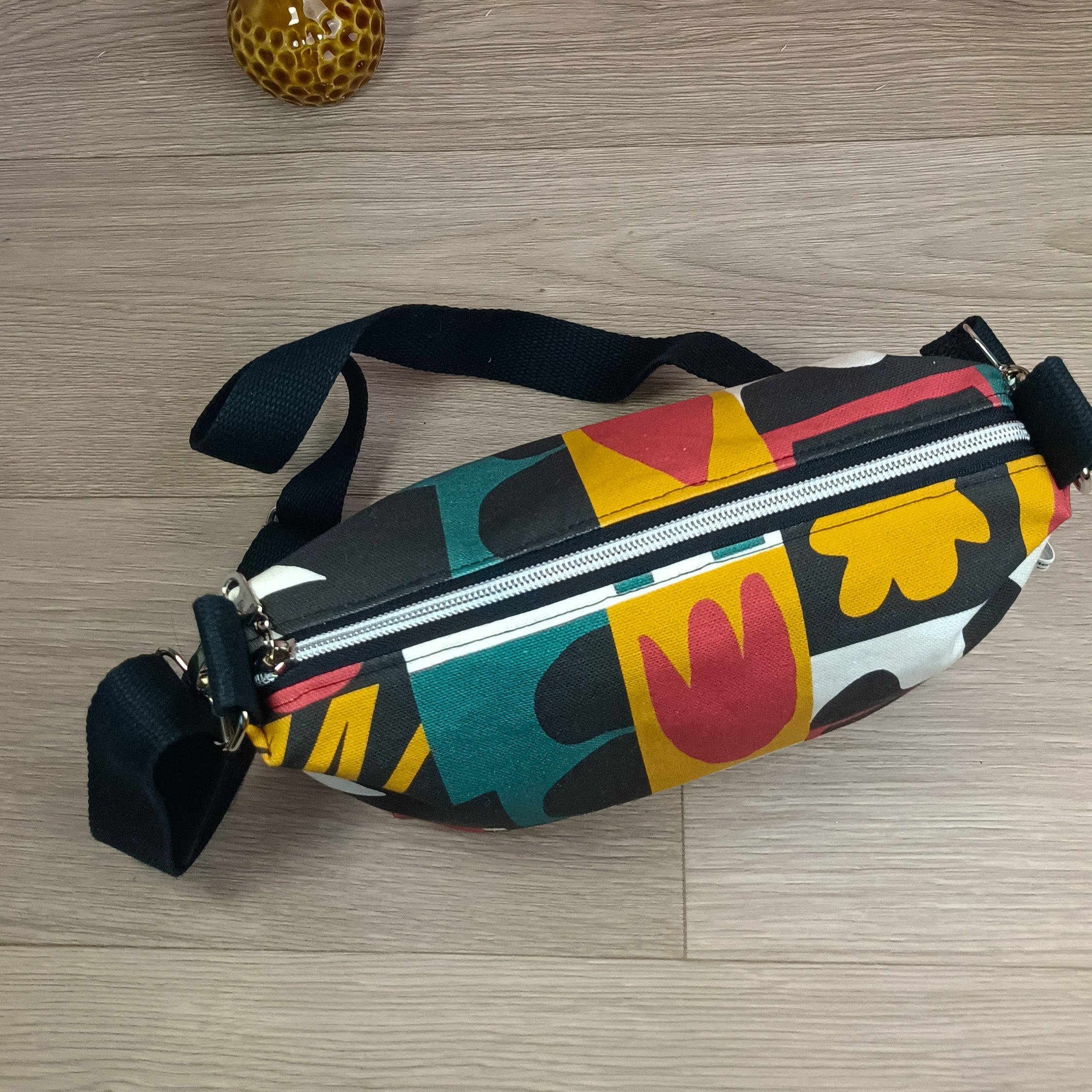 Sac bandoulière avec tissu et bandoulière en coton 