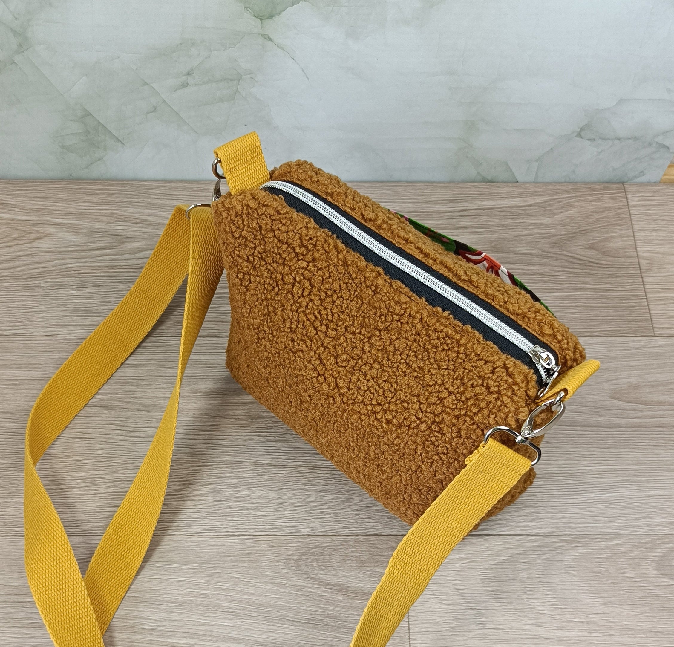 Sac bandoulière réglable sherpa caramel  