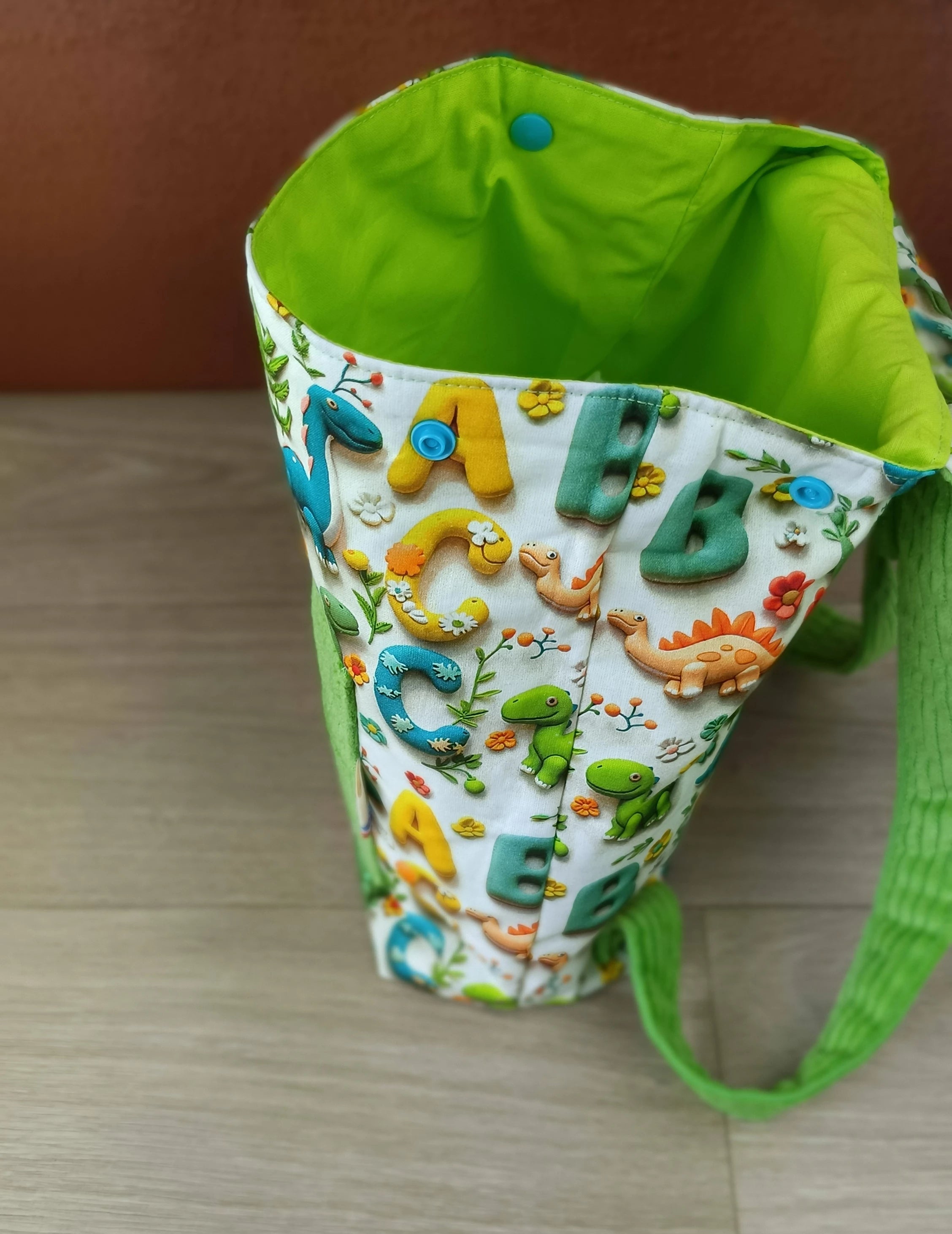 Sac à dos et serviette de cantine Dino baby