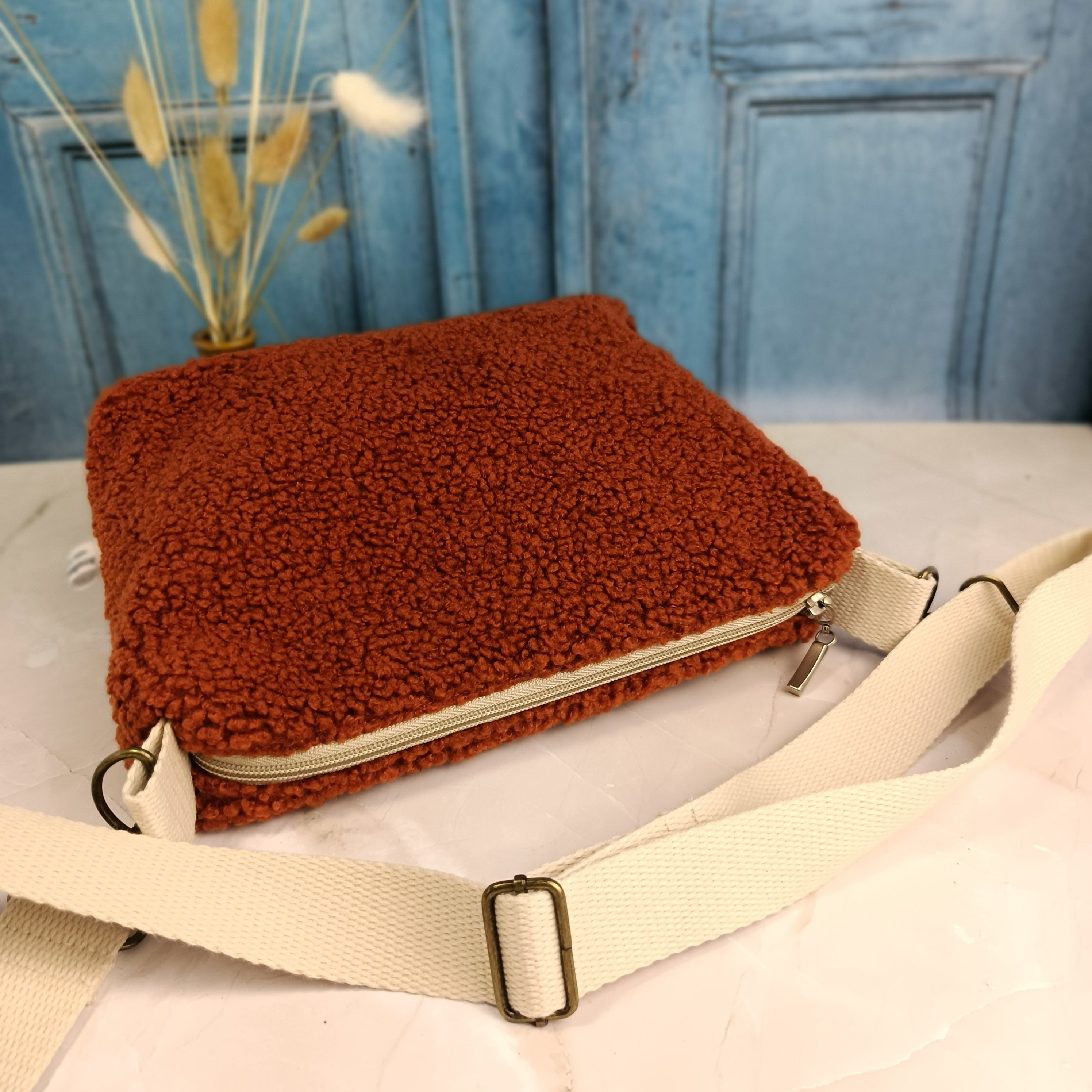 Sac à main bandoulière en sherpa terracotta 